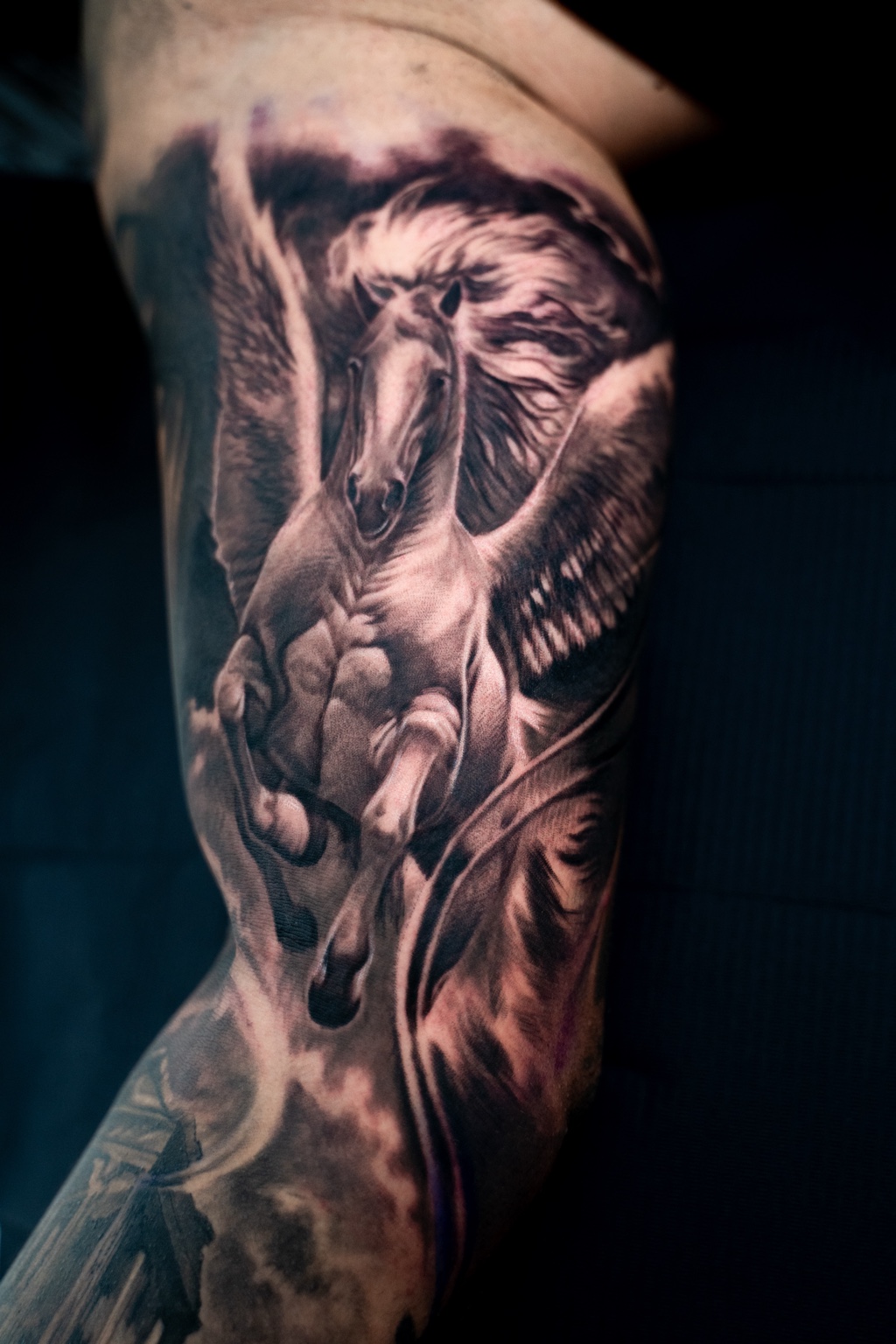 Tatuagem realista de Pégaso